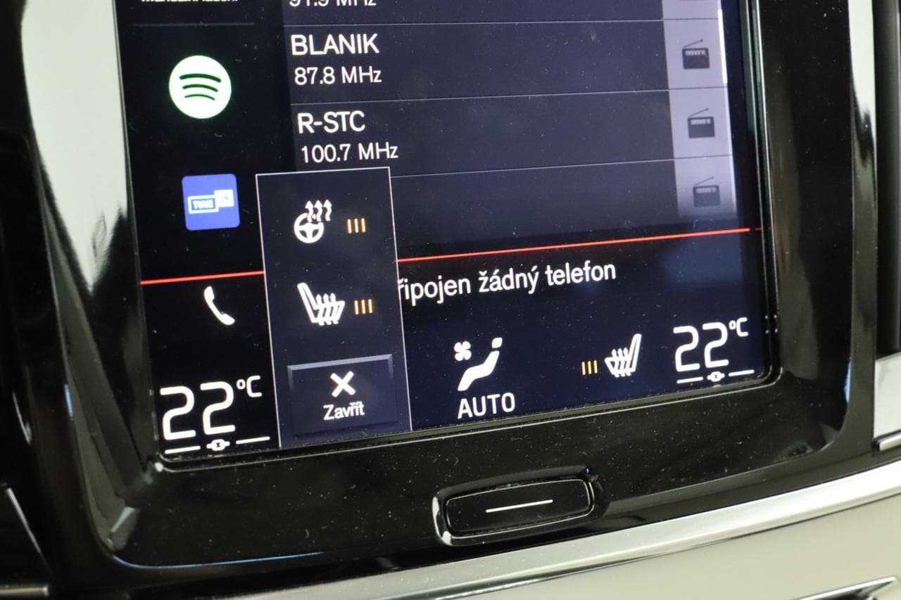 2017 Volvo V90 - 16
