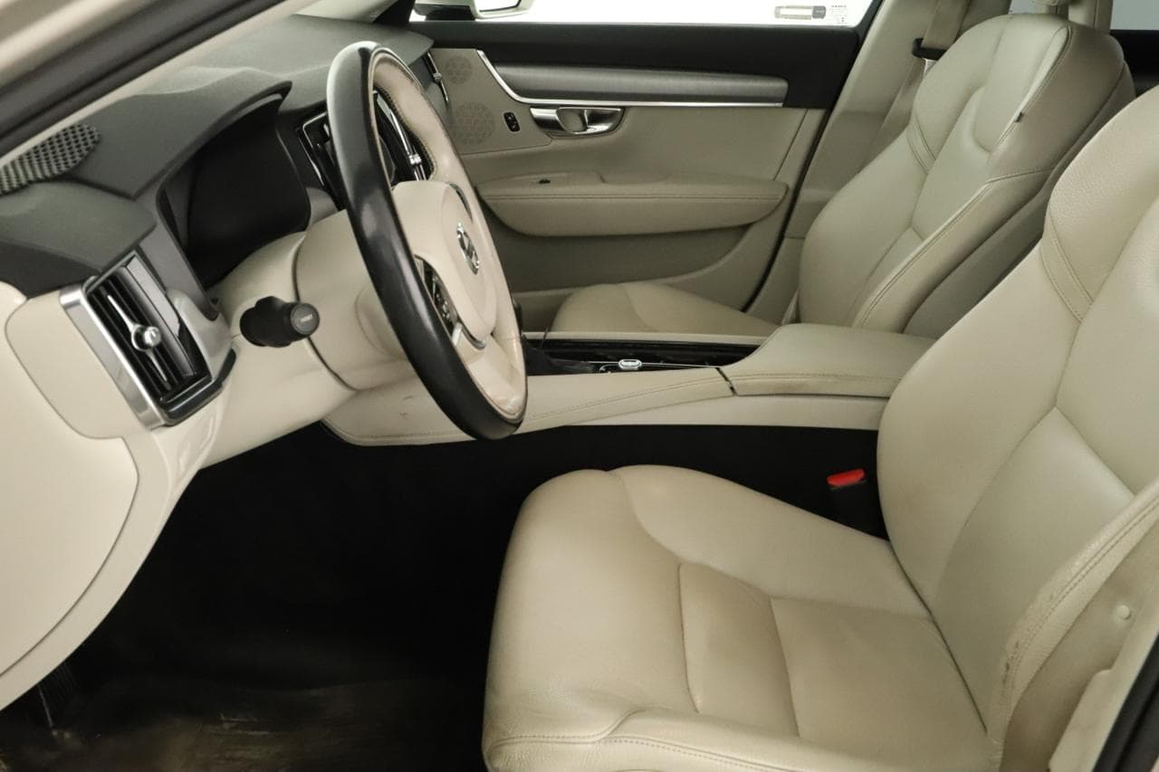 2017 Volvo V90 - 12
