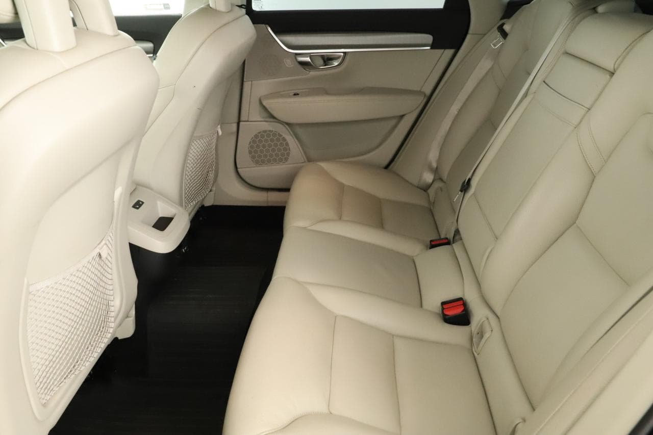 2017 Volvo V90 - 11