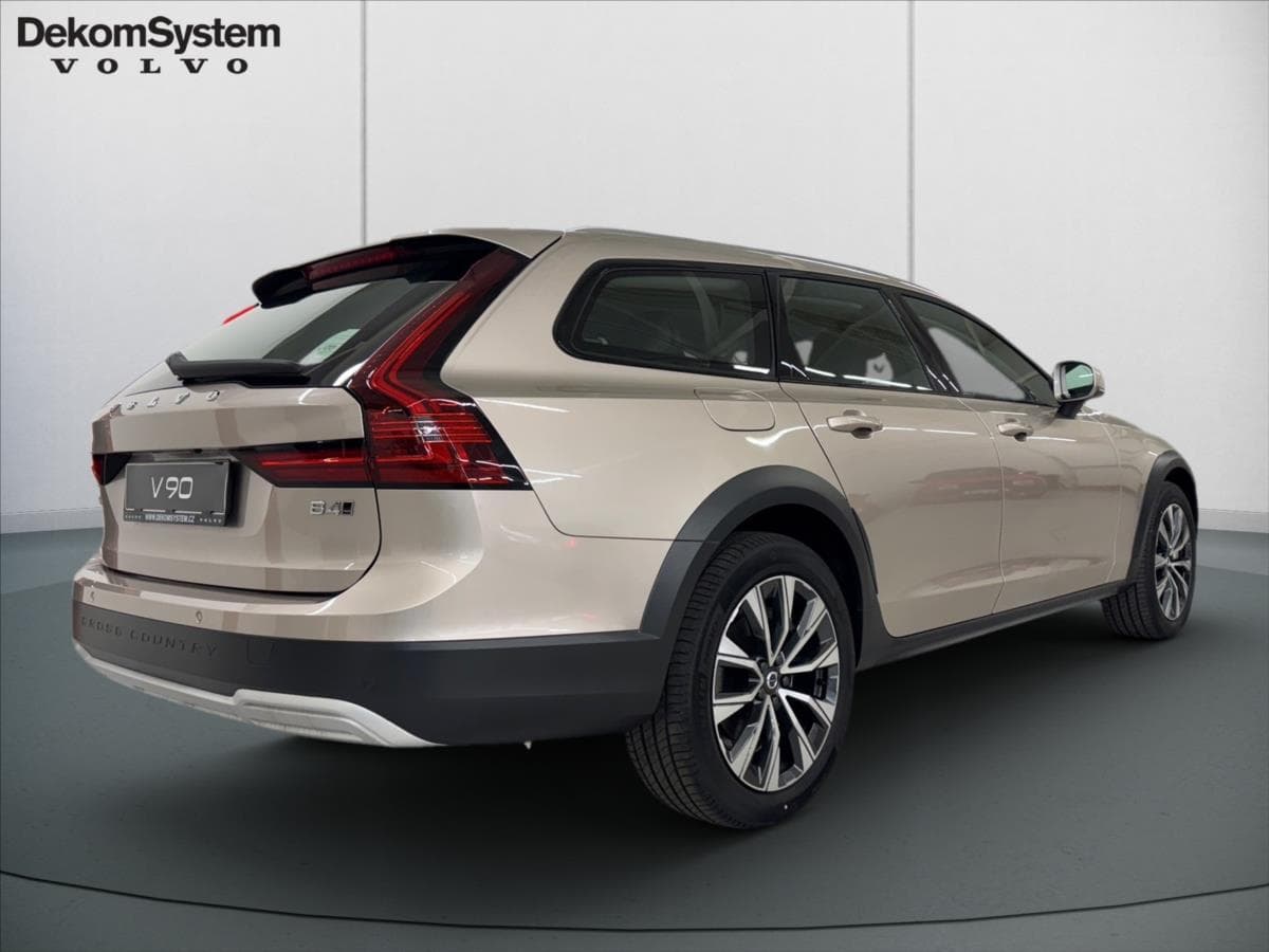 2023 Volvo V90 - 3