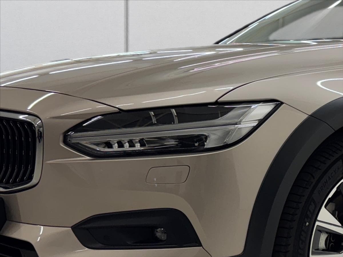 2023 Volvo V90 - 5