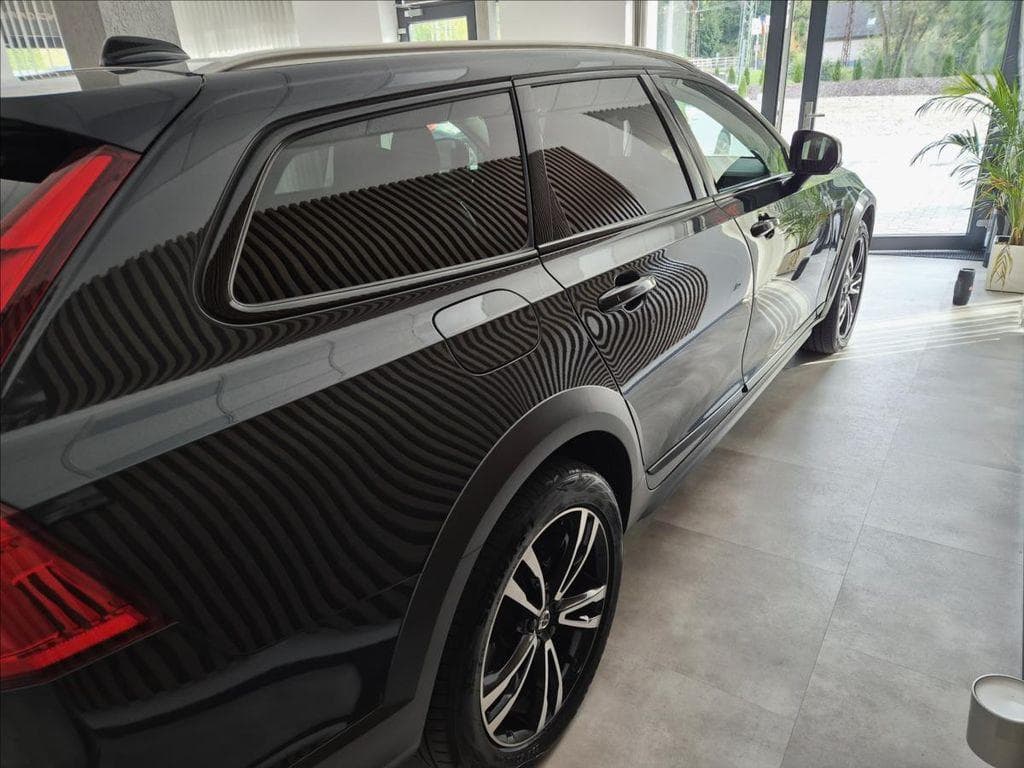2020 Volvo V90 - 9