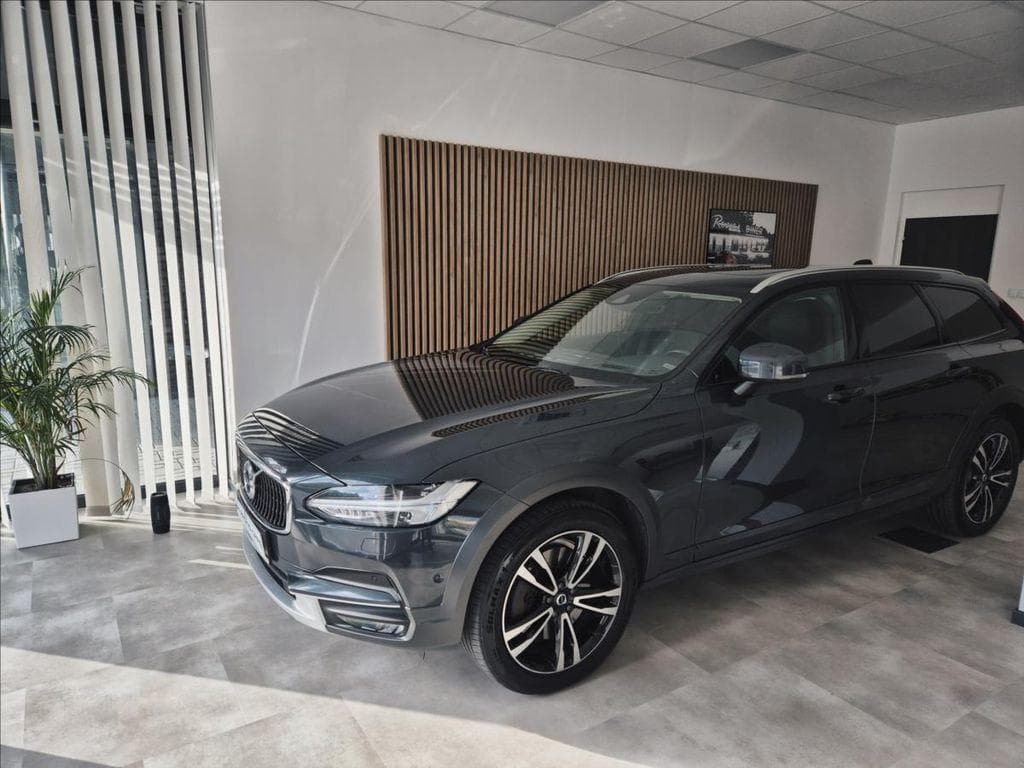 2020 Volvo V90 - 4