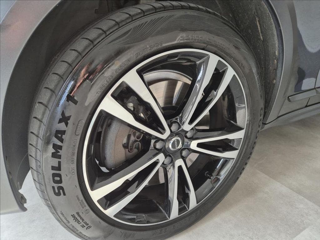 2020 Volvo V90 - 12