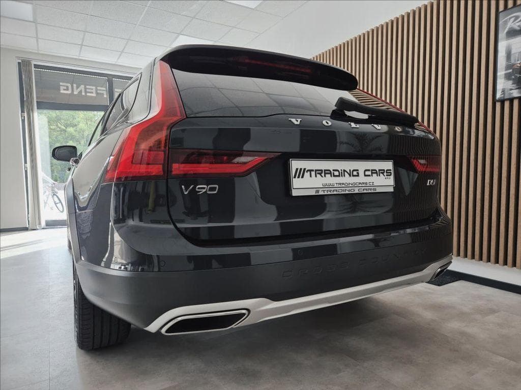 2020 Volvo V90 - 7