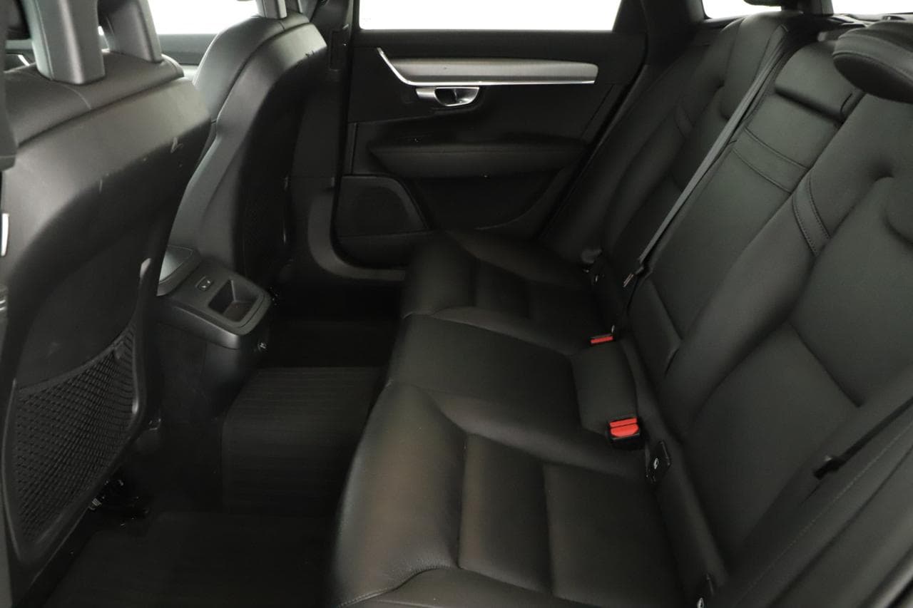 2018 Volvo V90 - 12