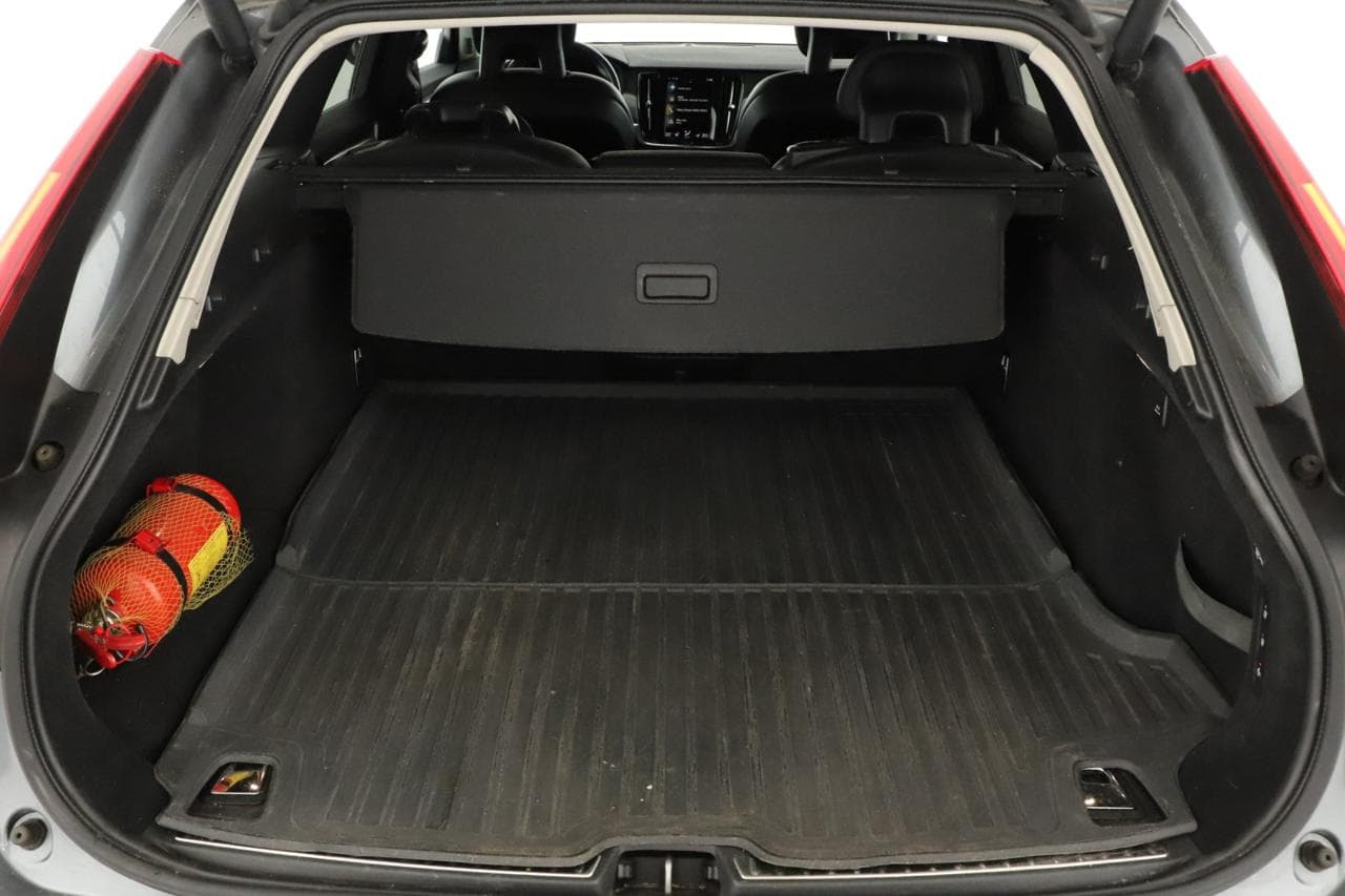 2018 Volvo V90 - 17