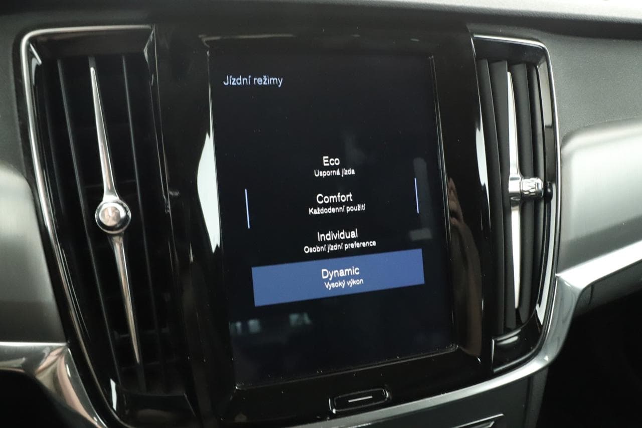 2018 Volvo V90 - 20