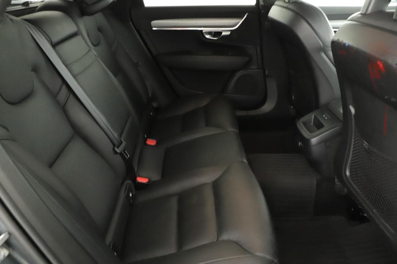 2018 Volvo V90 - 11