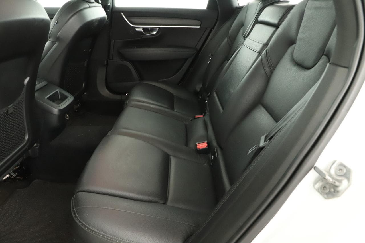 2019 Volvo V90 - 10