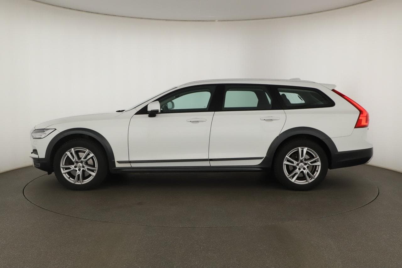 2019 Volvo V90 - 4