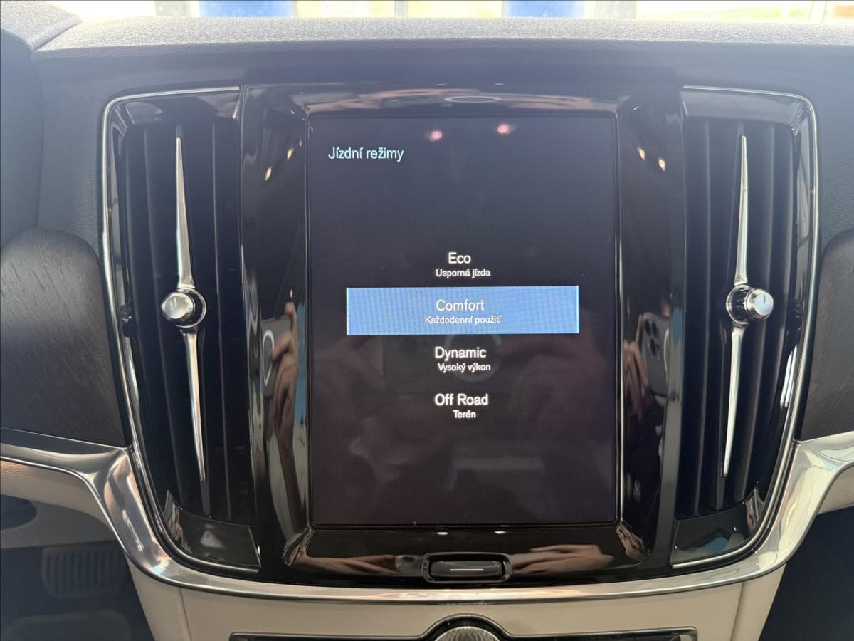 2019 Volvo V90 - 20