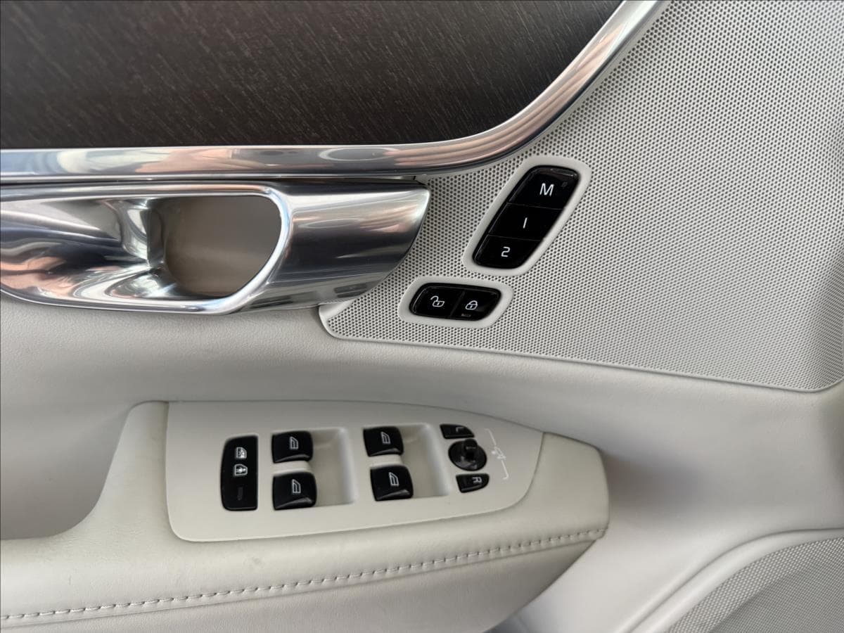 2019 Volvo V90 - 10