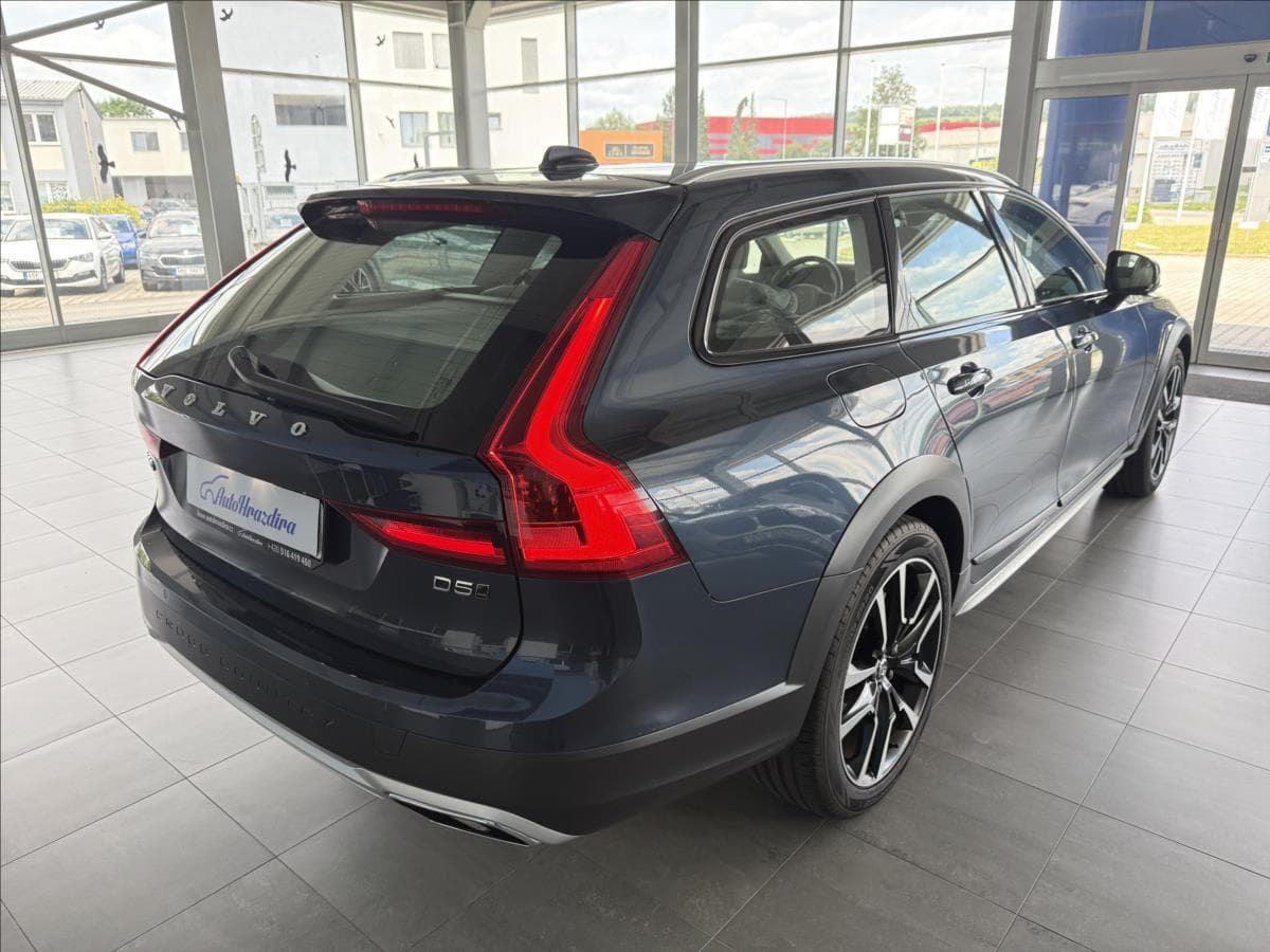 2019 Volvo V90 - 6