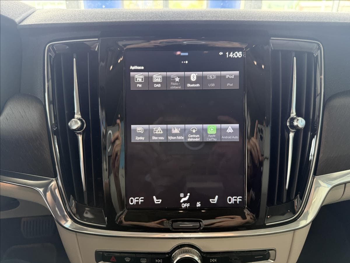 2019 Volvo V90 - 19