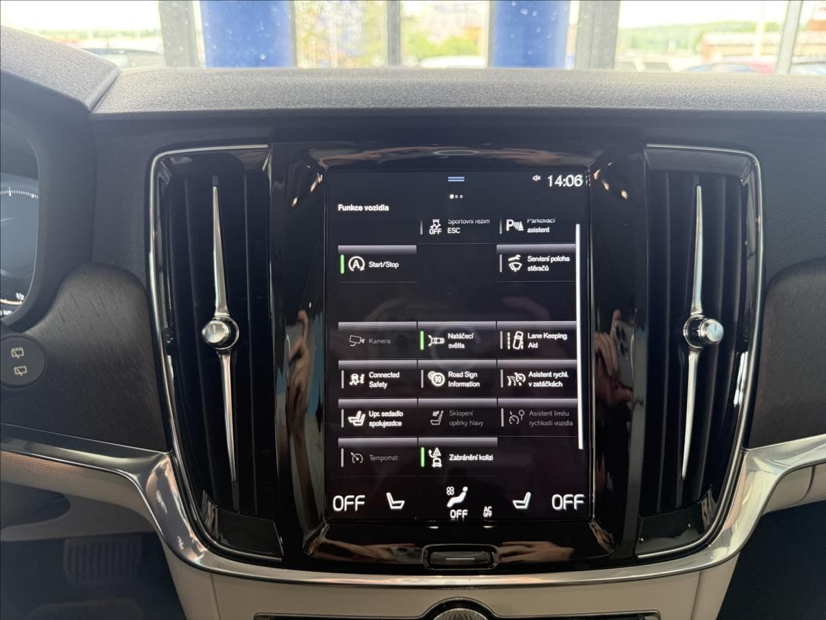 2019 Volvo V90 - 18