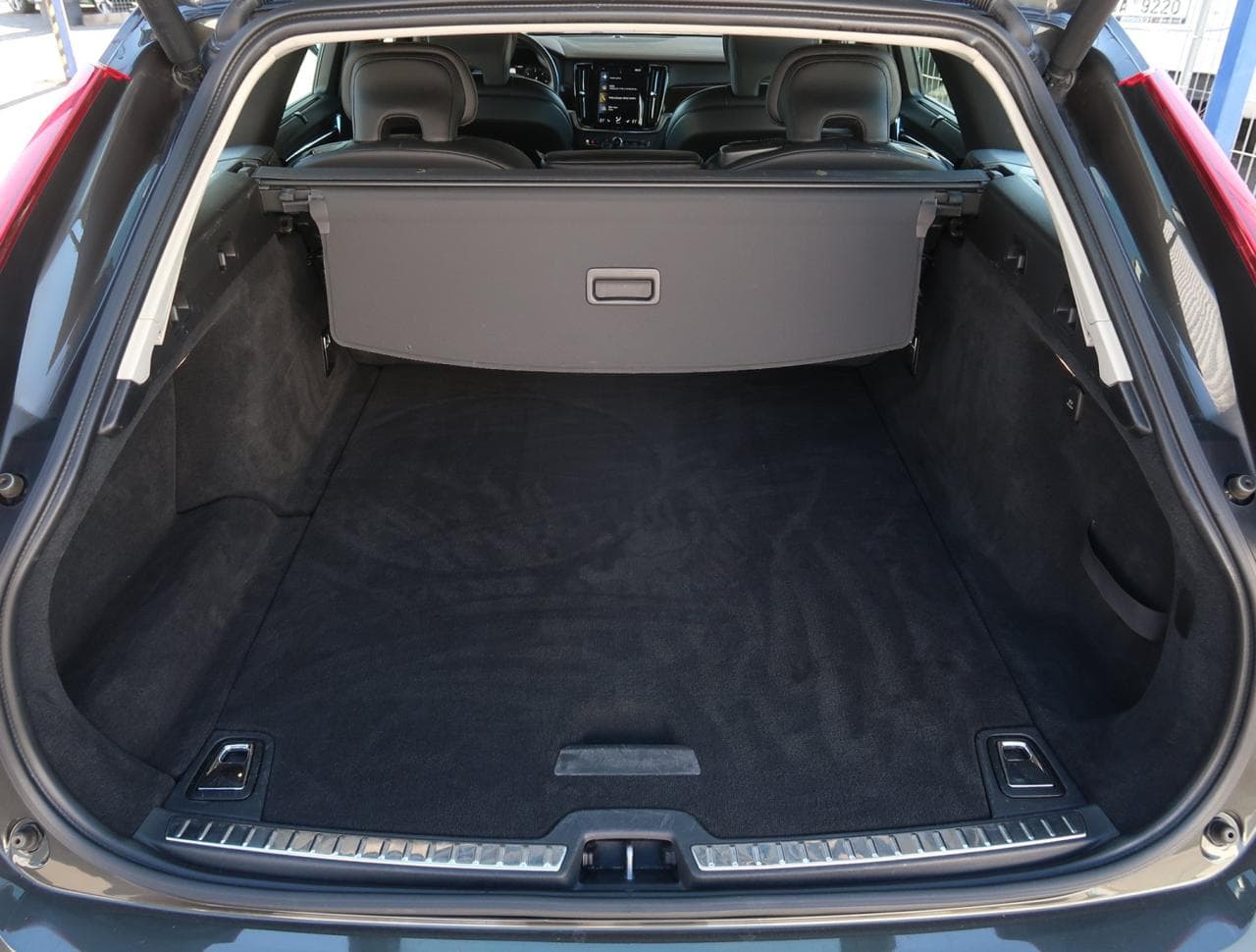 2019 Volvo V90 - 32