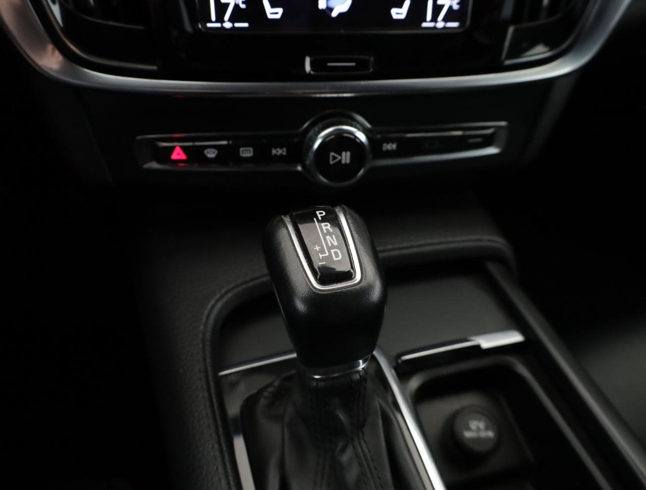 2017 Volvo V90 - 20