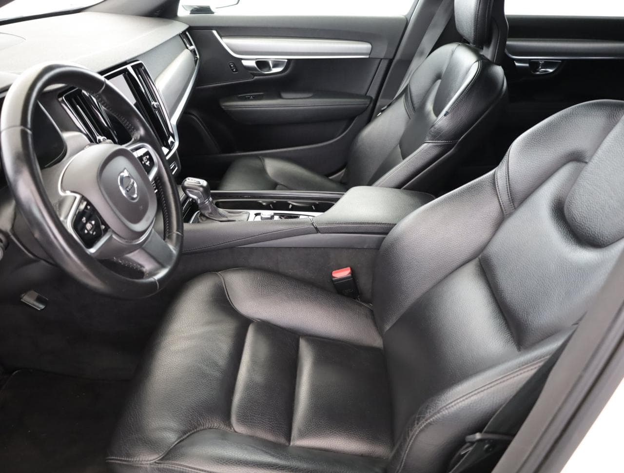 2017 Volvo V90 - 13