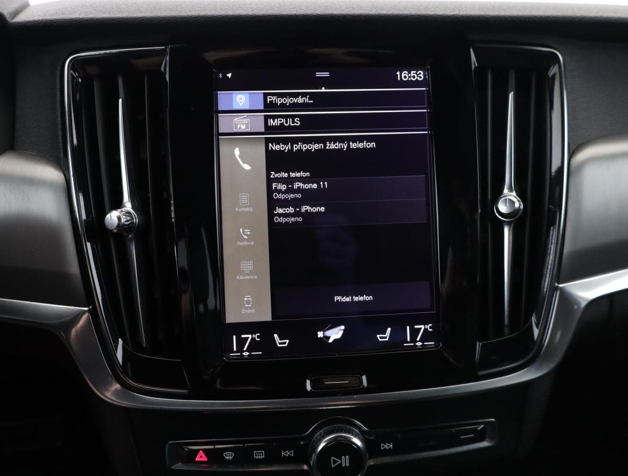 2017 Volvo V90 - 17