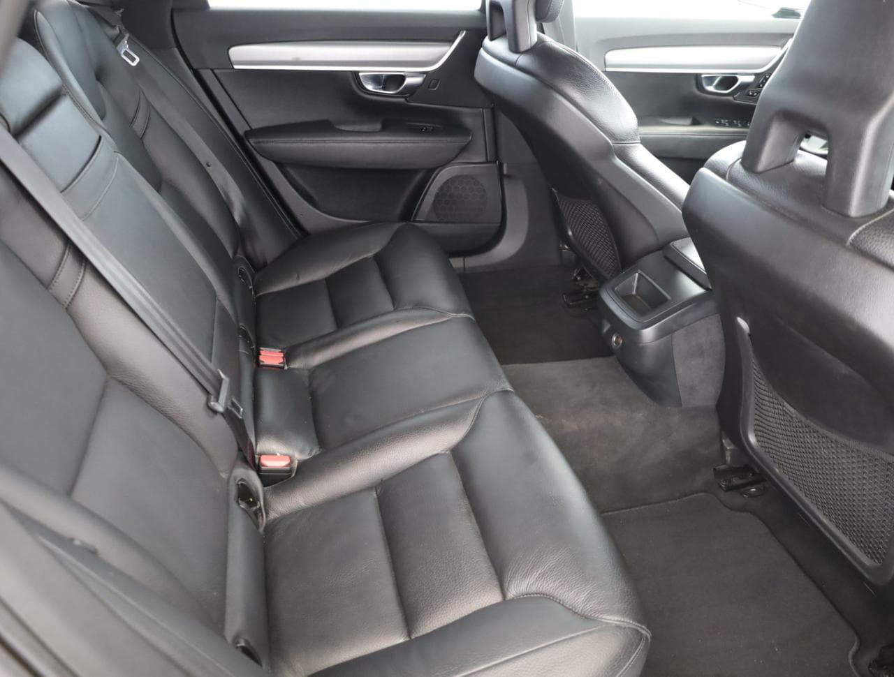 2017 Volvo V90 - 11