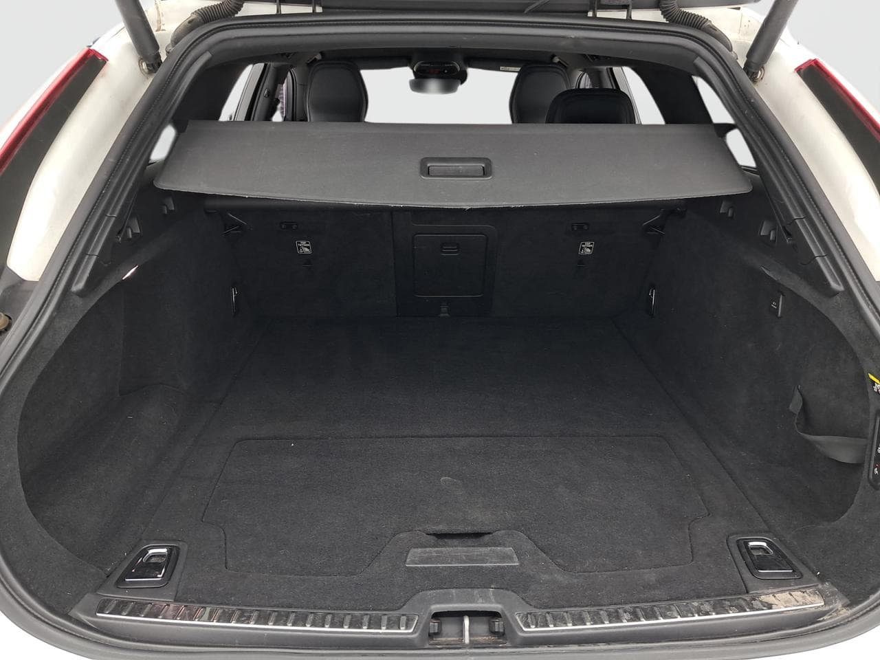 2019 Volvo V90 - 20