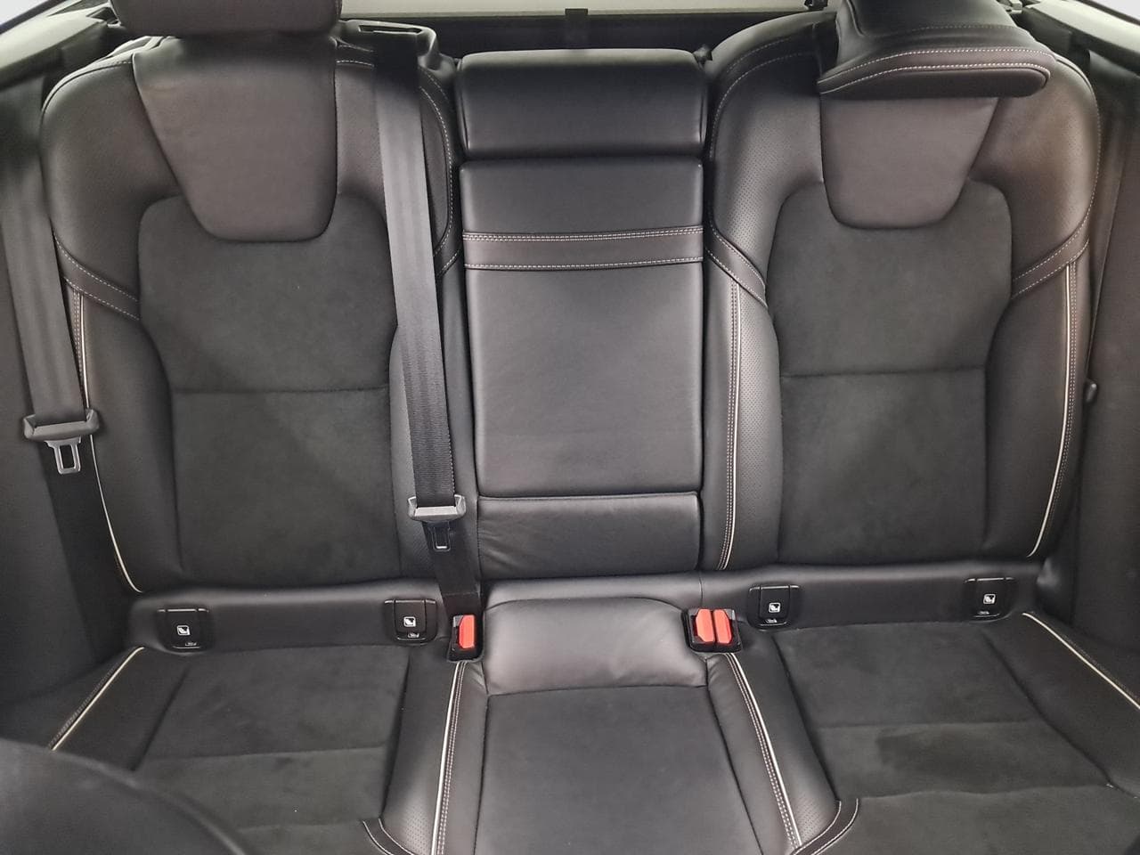 2019 Volvo V90 - 14