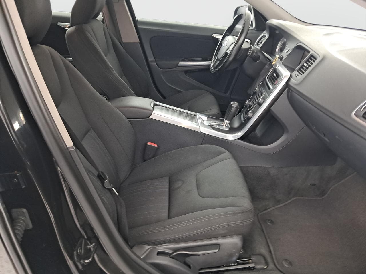 2011 Volvo V60 - 12