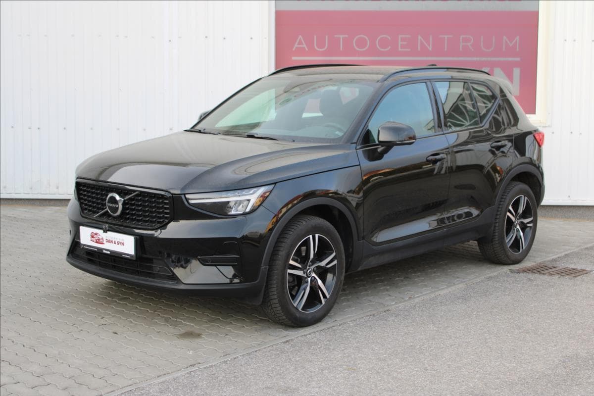 Volvo XC40 2,0 B4 Plus Dark 1.majitel CZ kombi