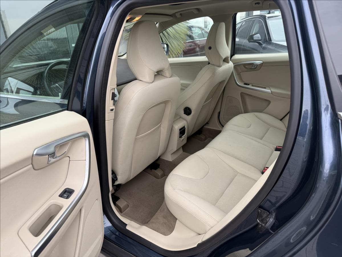2009 Volvo XC60 - 11