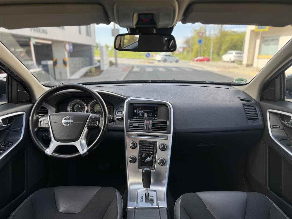 2011 Volvo XC60 - 11