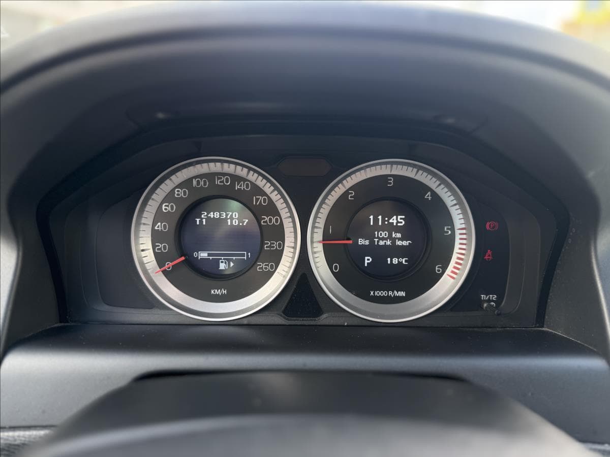 2011 Volvo XC60 - 10