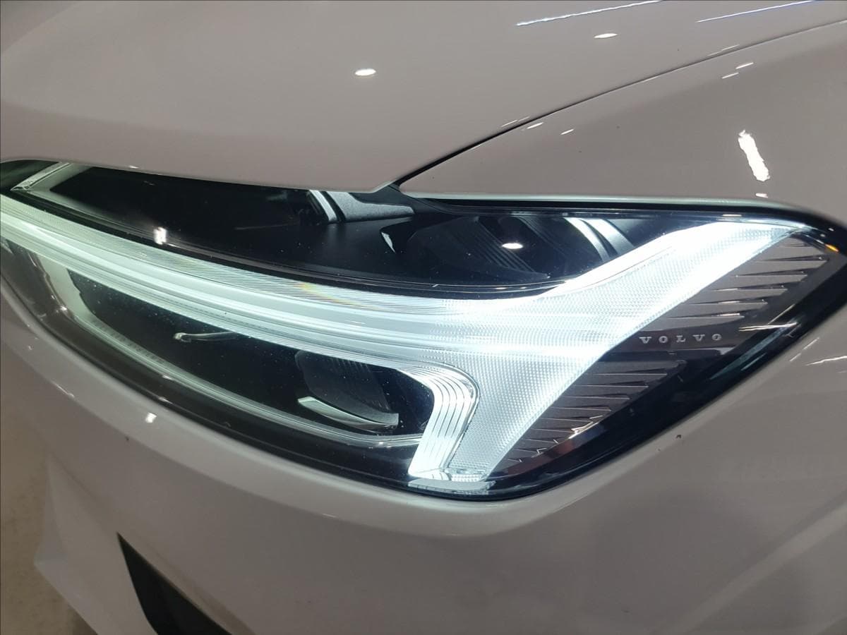 2019 Volvo XC60 - 17