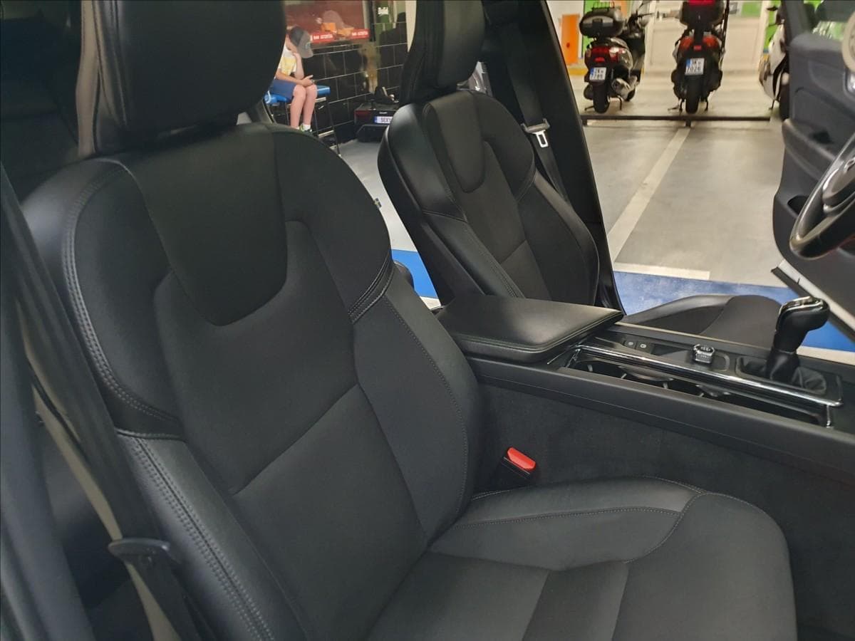 2019 Volvo XC60 - 20