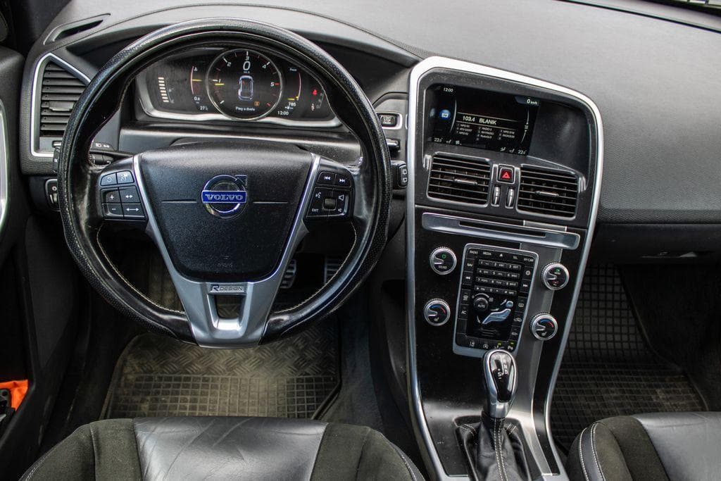 2015 Volvo XC60 - 10