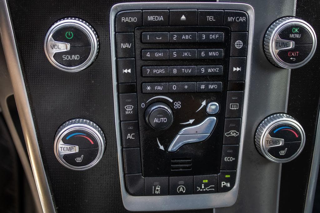 2015 Volvo XC60 - 17