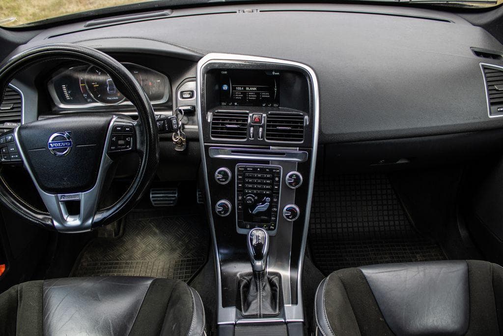 2015 Volvo XC60 - 11