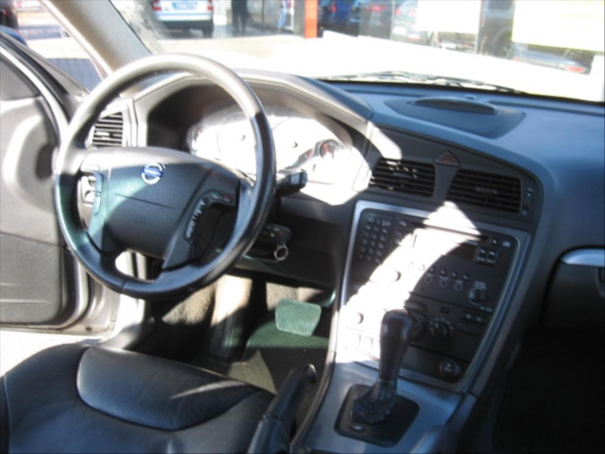 2005 Volvo Xc70 - 13