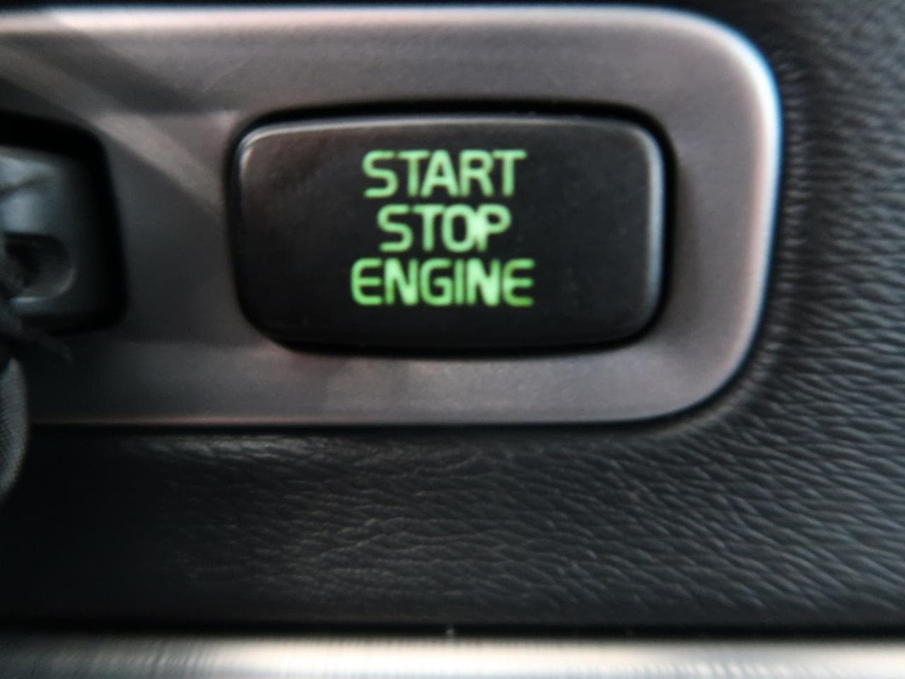 2011 Volvo XC70 - 37