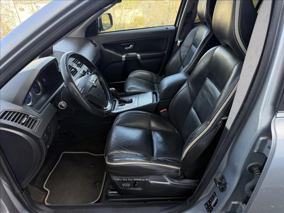 2011 Volvo XC90 - 10
