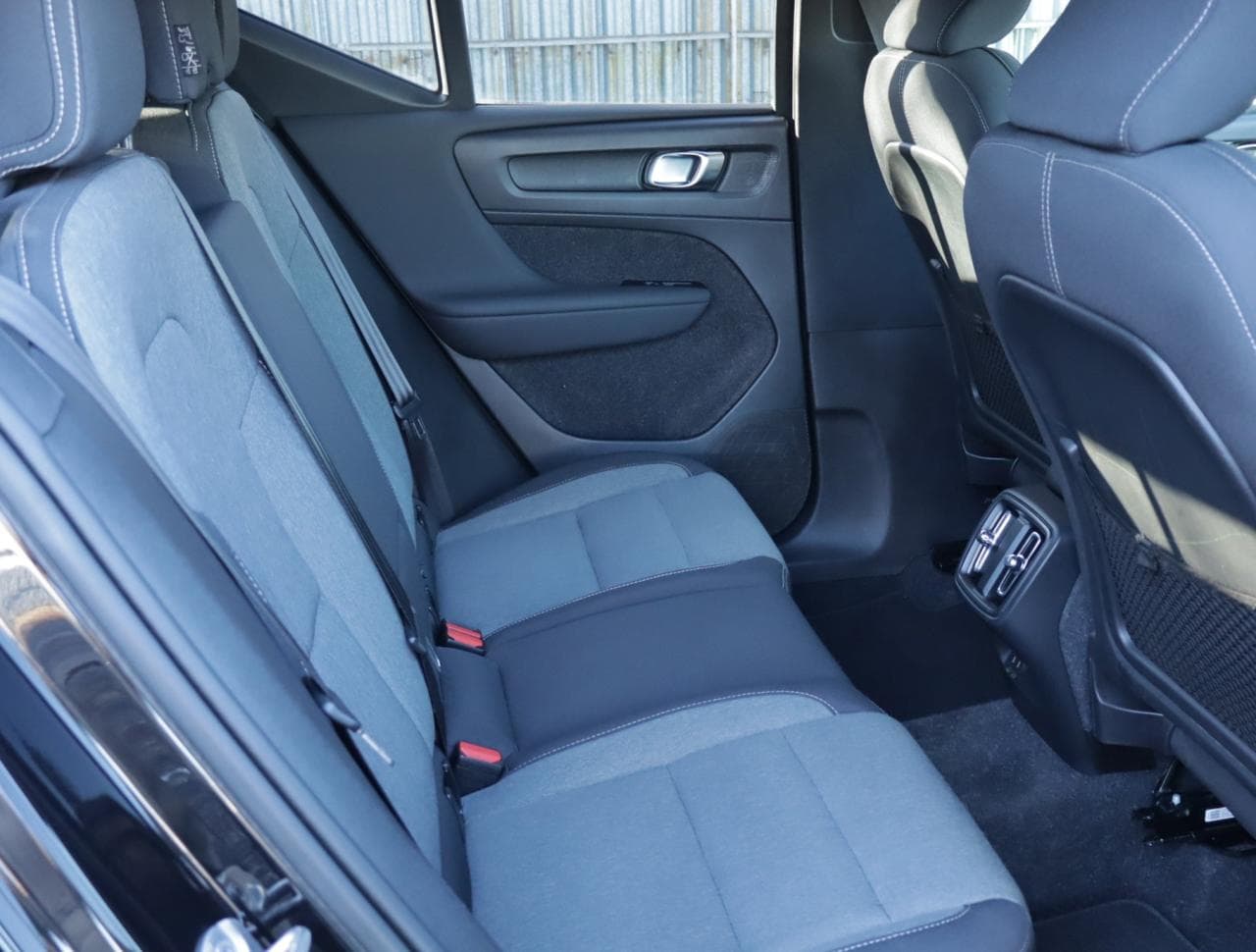 2021 Volvo XC40 - 13