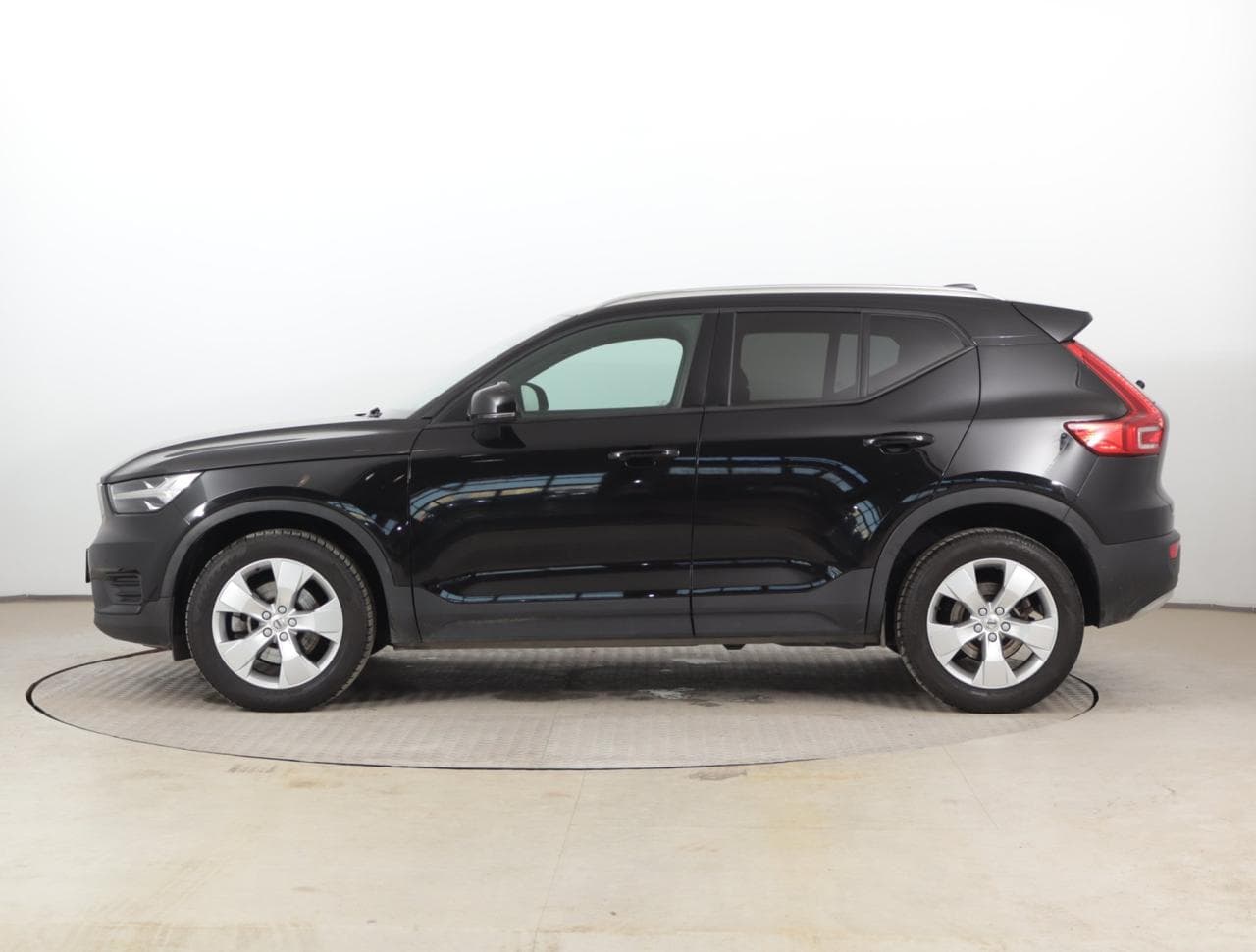 2021 Volvo XC40 - 4