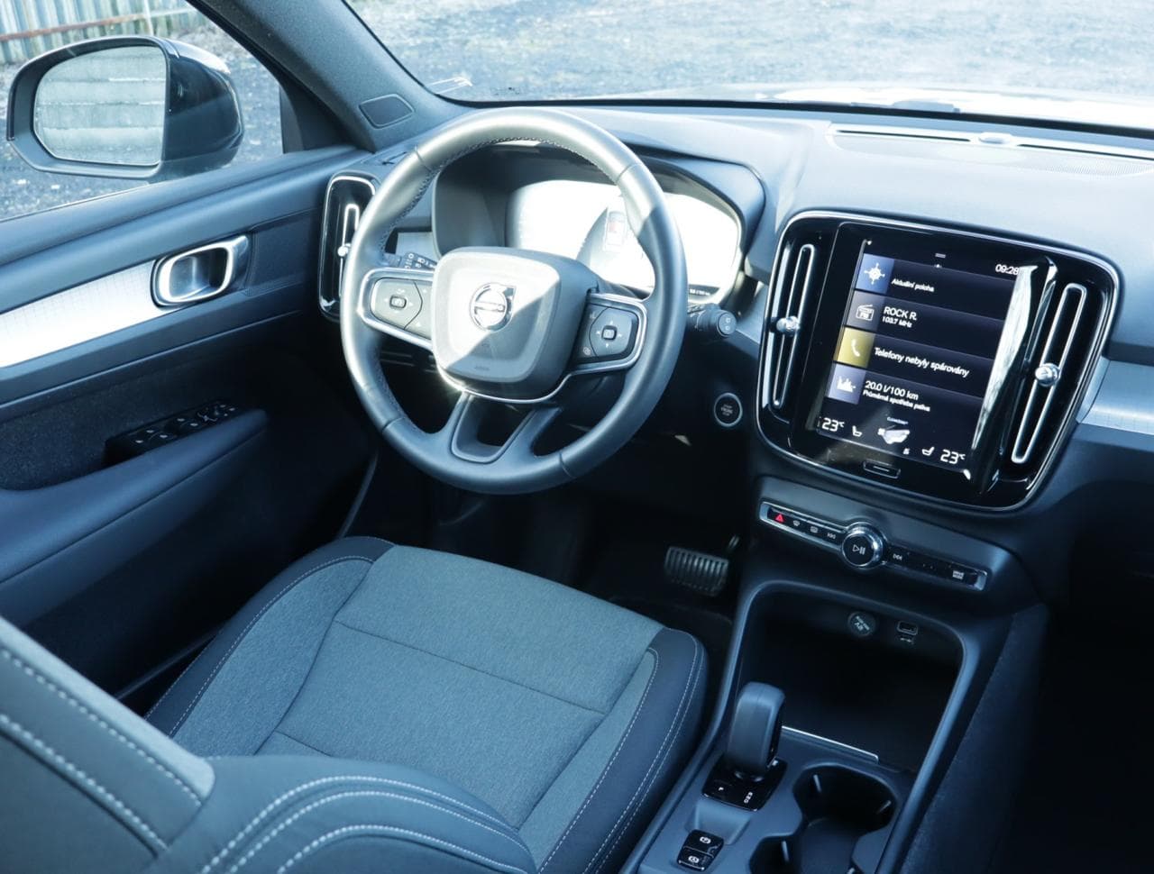 2021 Volvo XC40 - 9