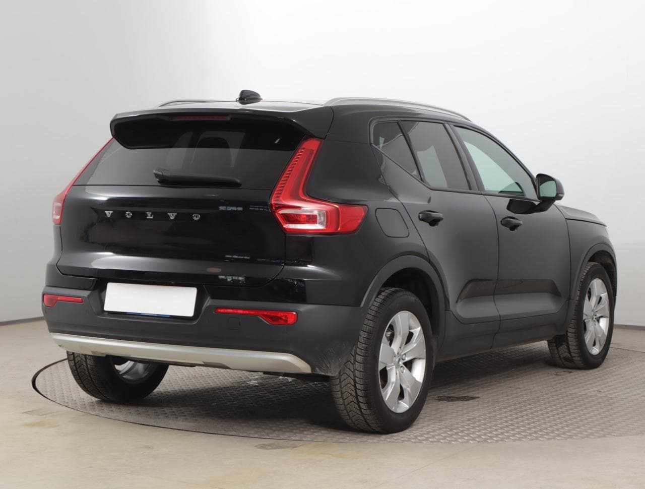 2021 Volvo XC40 - 7