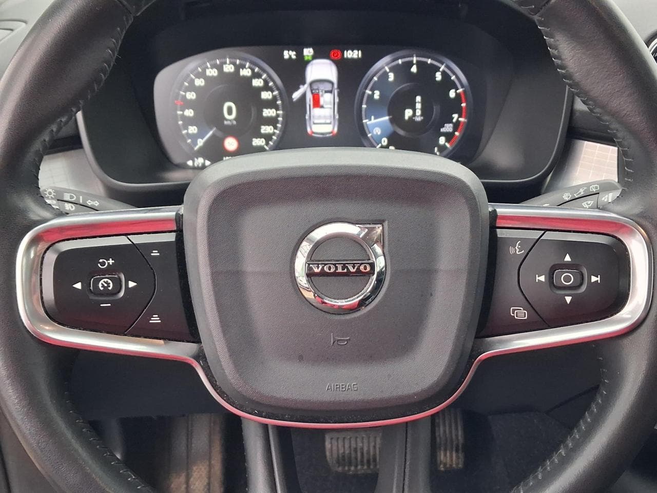 2020 Volvo XC40 - 20