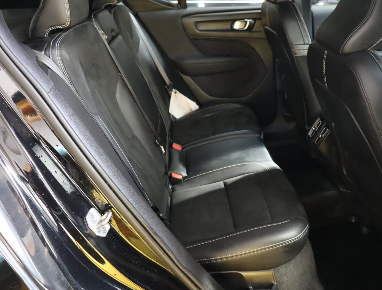 2021 Volvo Xc40 - 13