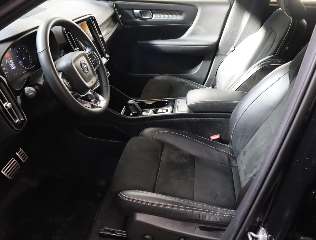 2021 Volvo Xc40 - 16