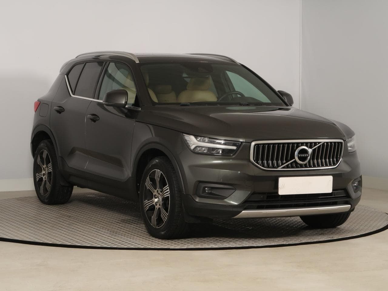 Volvo XC40 D4 AWD 140kW SUV