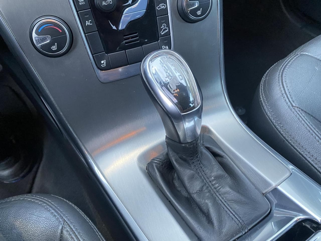 2012 Volvo XC60 - 16