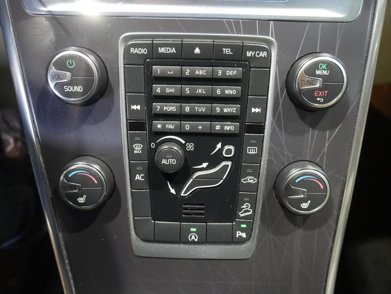 2013 Volvo XC60 - 14